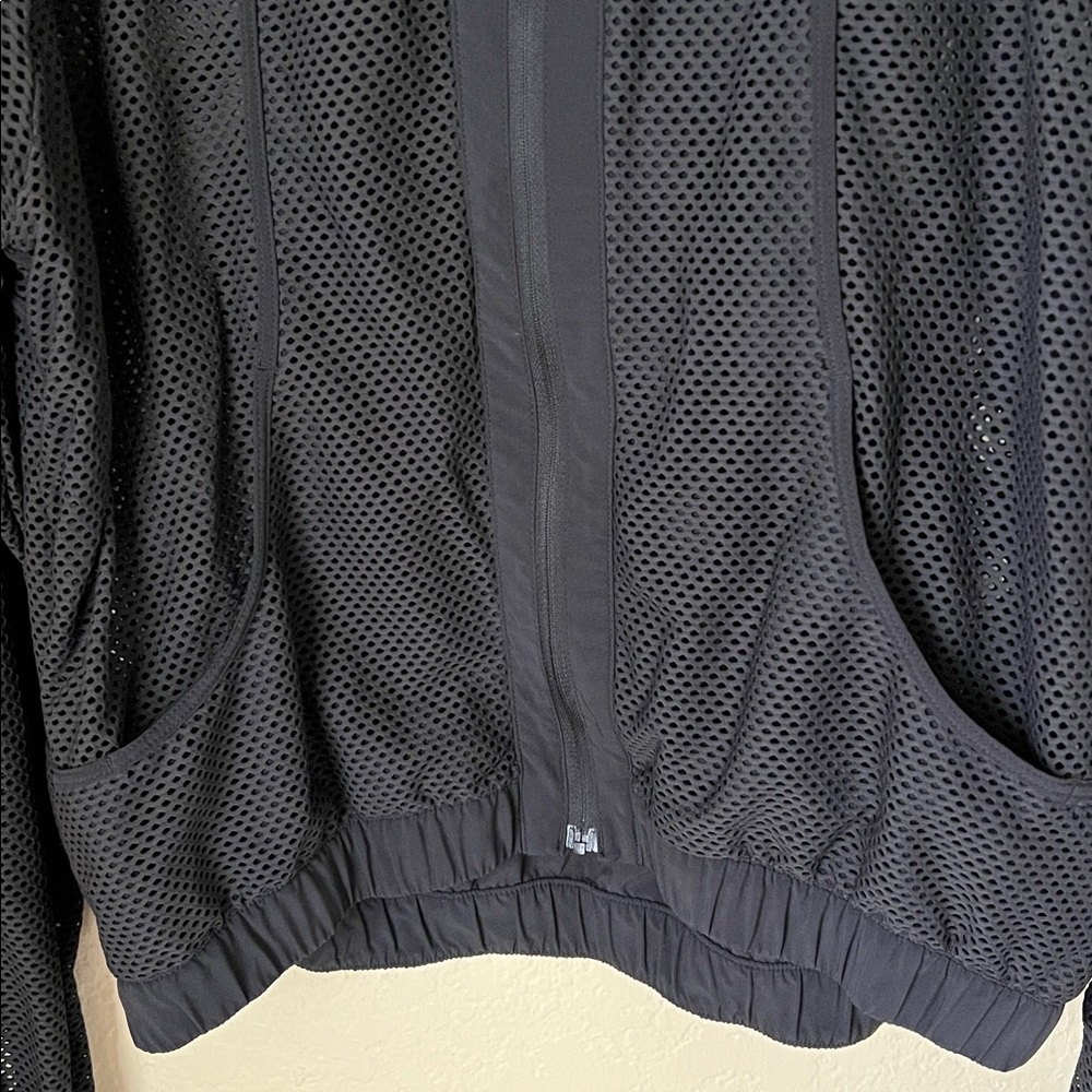 Lululemon black sheer mesh zip jacket - Picture 4 of 11